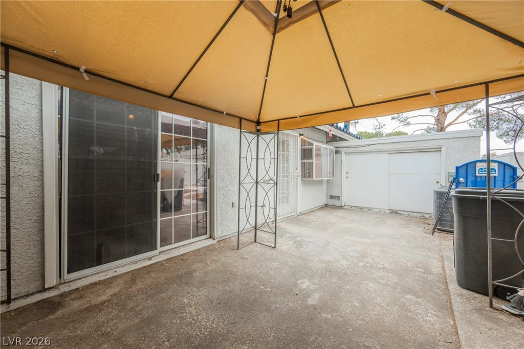 2141 Twickenham, Las Vegas, NV 89108