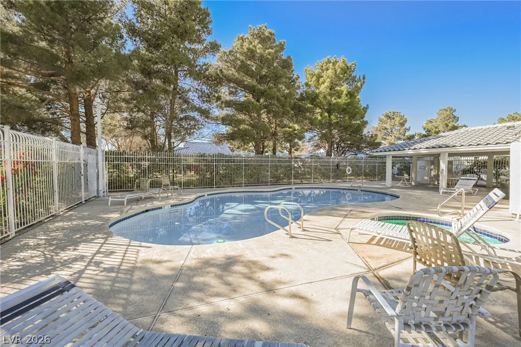 2141 Twickenham, Las Vegas, NV 89108