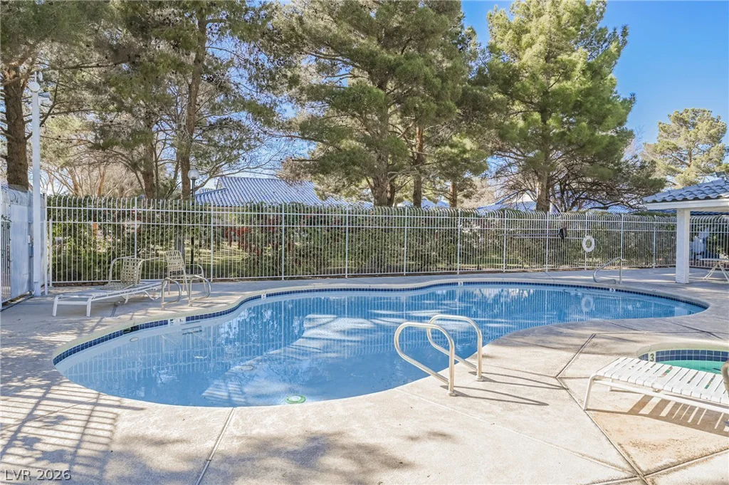 2141 Twickenham, Las Vegas, NV 89108