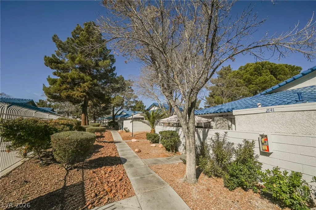 2141 Twickenham, Las Vegas, NV 89108
