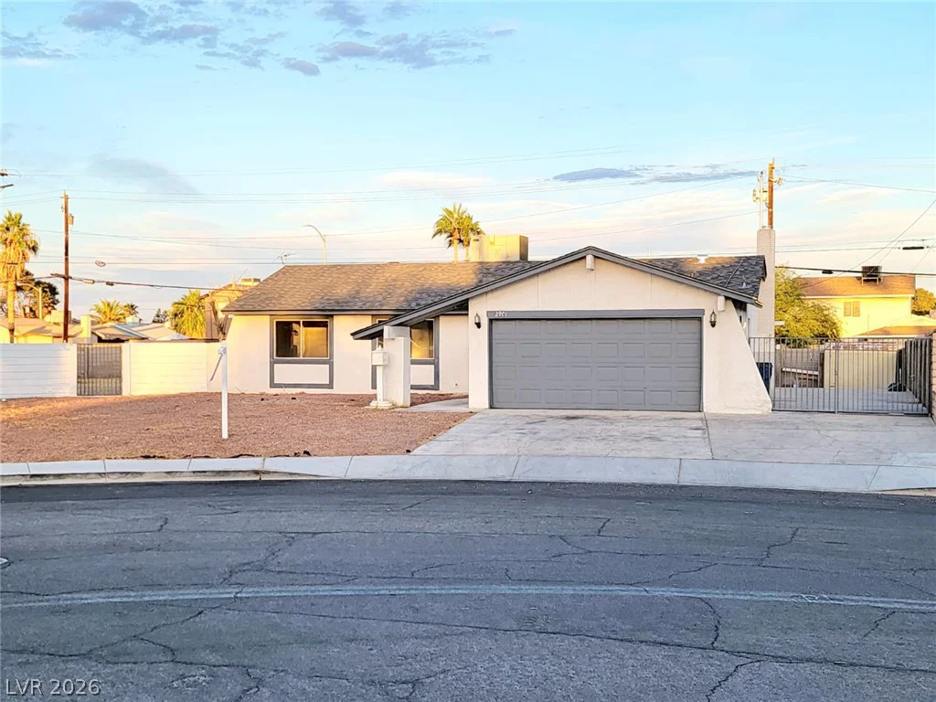 2901 King Midas, Las Vegas, NV 89102