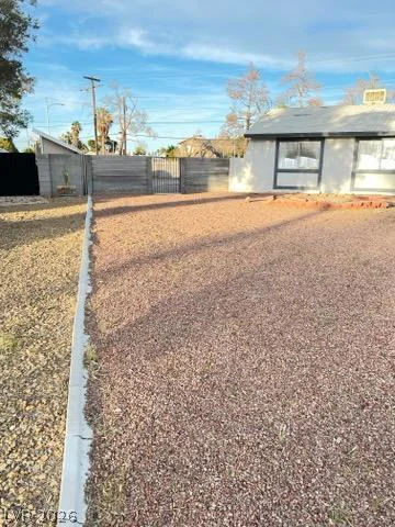 2901 King Midas, Las Vegas, NV 89102