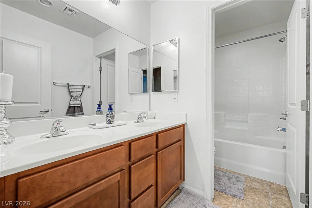 2095 Roundtop, North Las Vegas, NV 89081