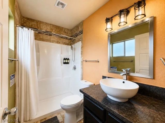 5763 Oakey, Las Vegas, NV 89146