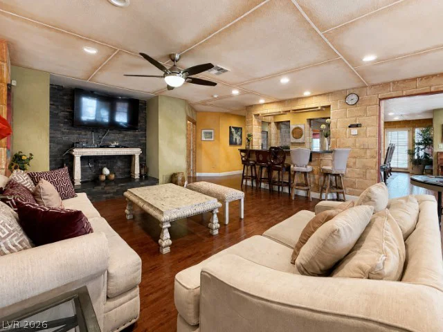 5763 Oakey, Las Vegas, NV 89146