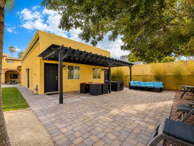 5763 Oakey, Las Vegas, NV 89146