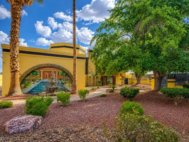 5763 Oakey, Las Vegas, NV 89146