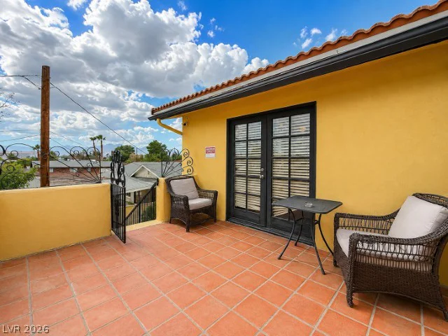 5763 Oakey, Las Vegas, NV 89146