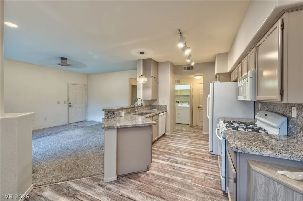 1050 Cactus, Las Vegas, NV 89183