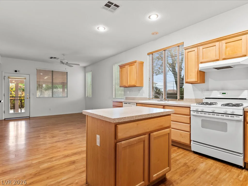 10034 Canyon Dunes, Las Vegas, NV 89147