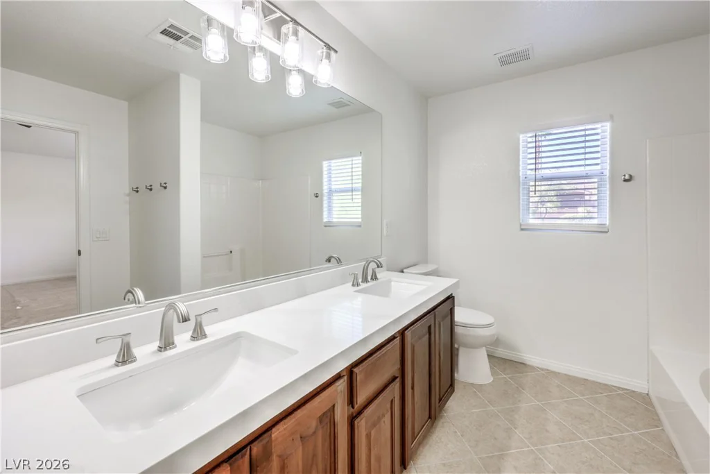 10720 Attleboro Park, Las Vegas, NV 89129