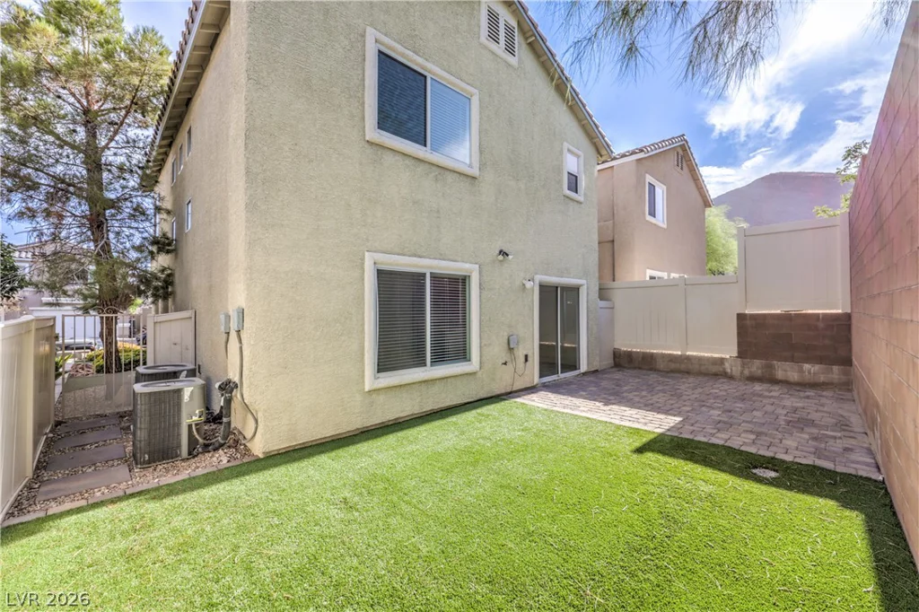 10720 Attleboro Park, Las Vegas, NV 89129