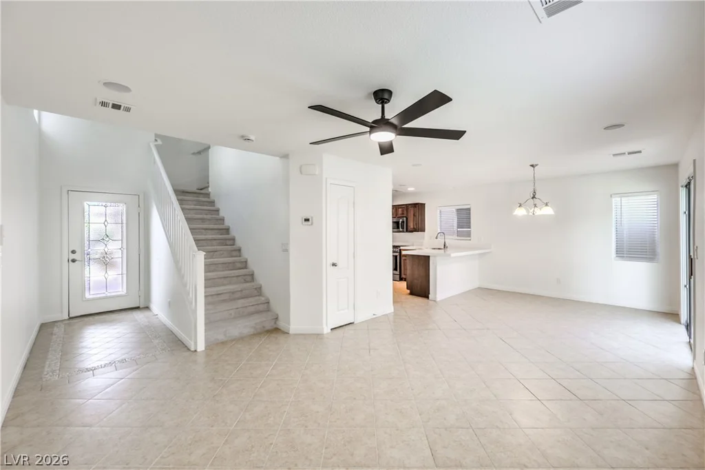 10720 Attleboro Park, Las Vegas, NV 89129