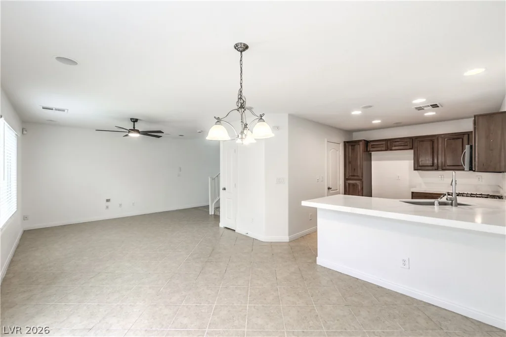 10720 Attleboro Park, Las Vegas, NV 89129