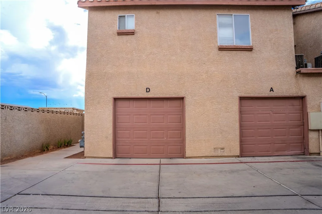 555 Roxella, Las Vegas, NV 89110