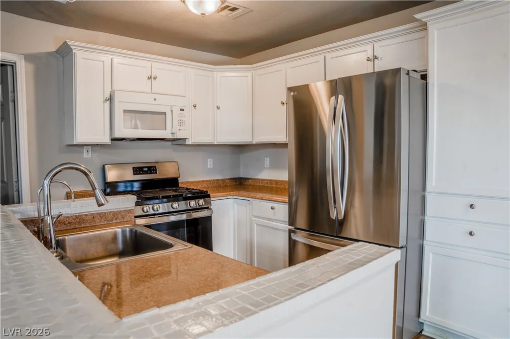 555 Roxella, Las Vegas, NV 89110
