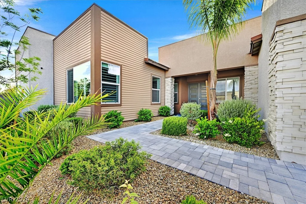 2689 Pioneer Estates, Las Vegas, NV 89117