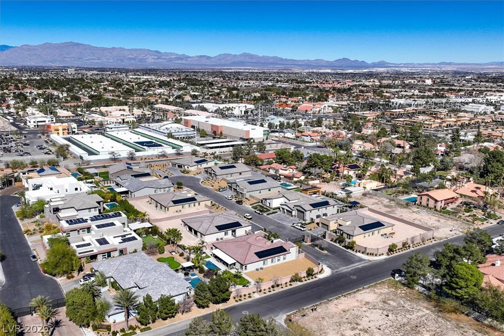 2689 Pioneer Estates, Las Vegas, NV 89117