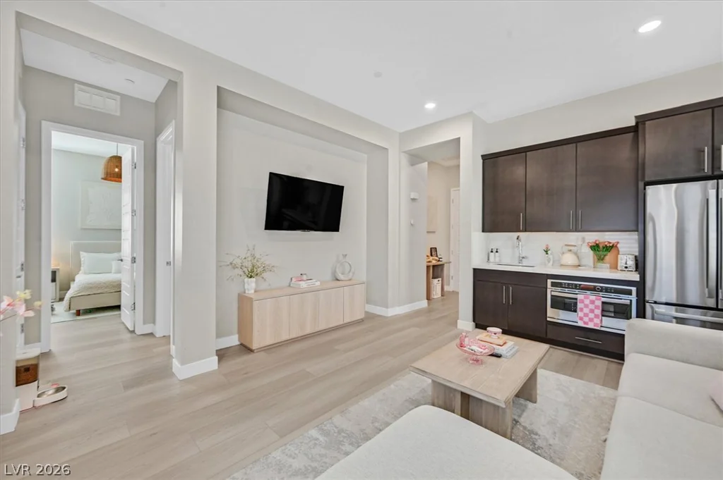 2689 Pioneer Estates, Las Vegas, NV 89117