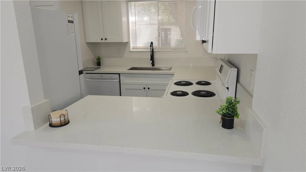 2373 Cardiff, Las Vegas, NV 89108