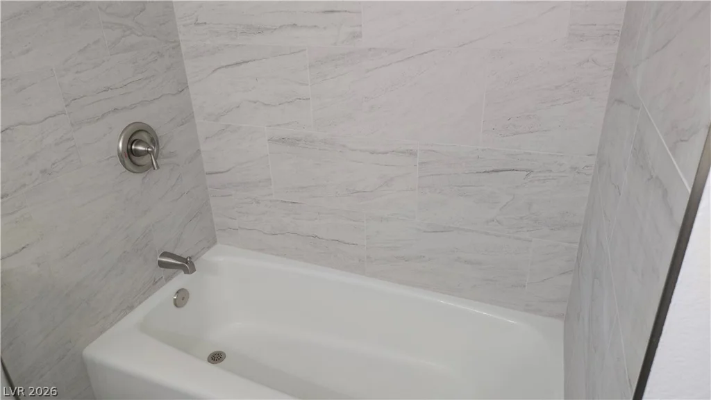 2373 Cardiff, Las Vegas, NV 89108
