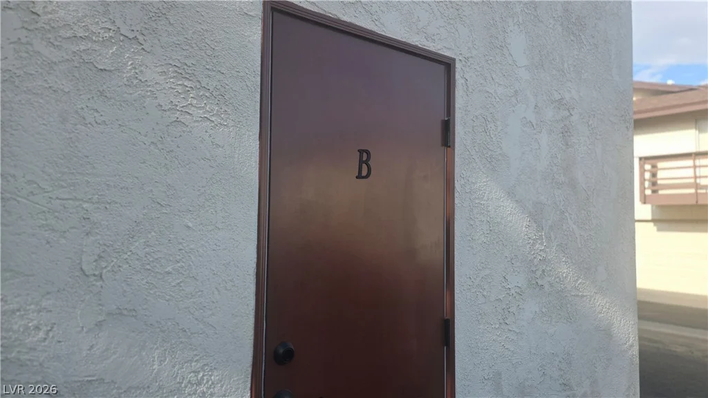 2373 Cardiff, Las Vegas, NV 89108