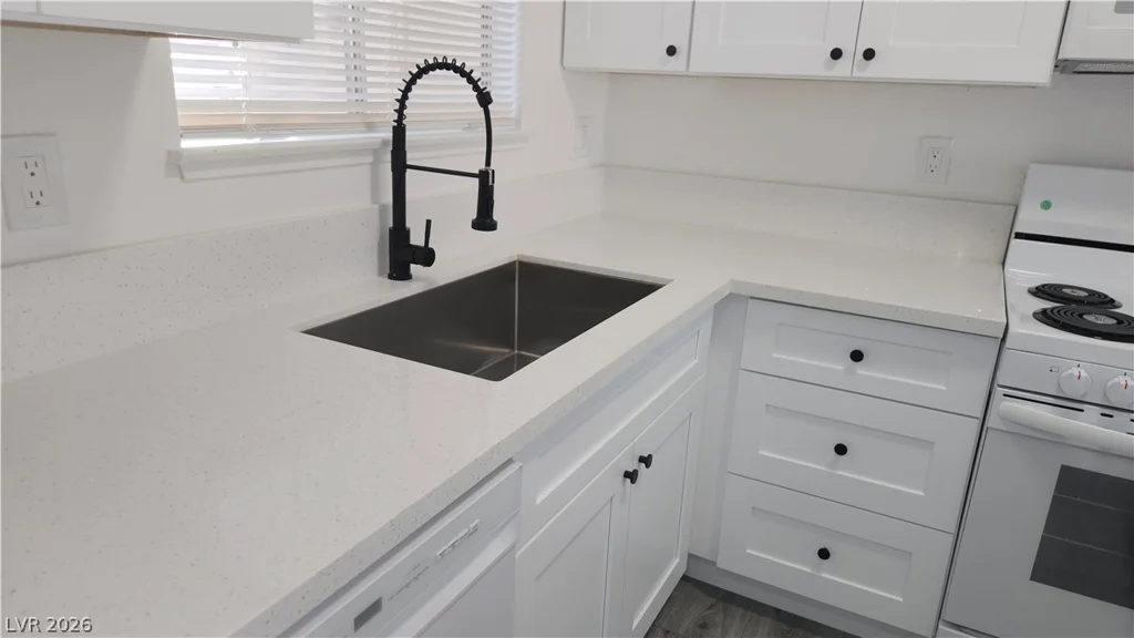 2373 Cardiff, Las Vegas, NV 89108