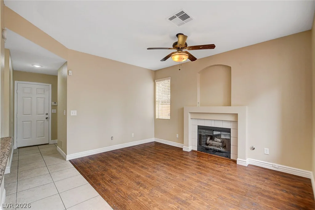 1612 Country Hollow, Las Vegas, NV 89117