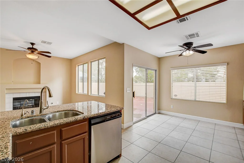 1612 Country Hollow, Las Vegas, NV 89117