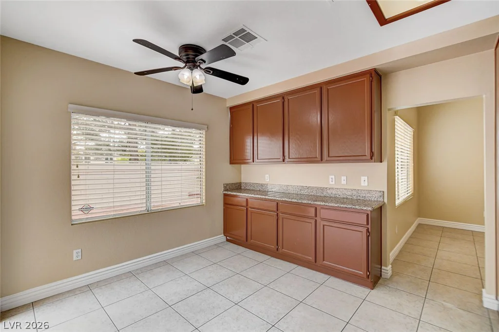 1612 Country Hollow, Las Vegas, NV 89117