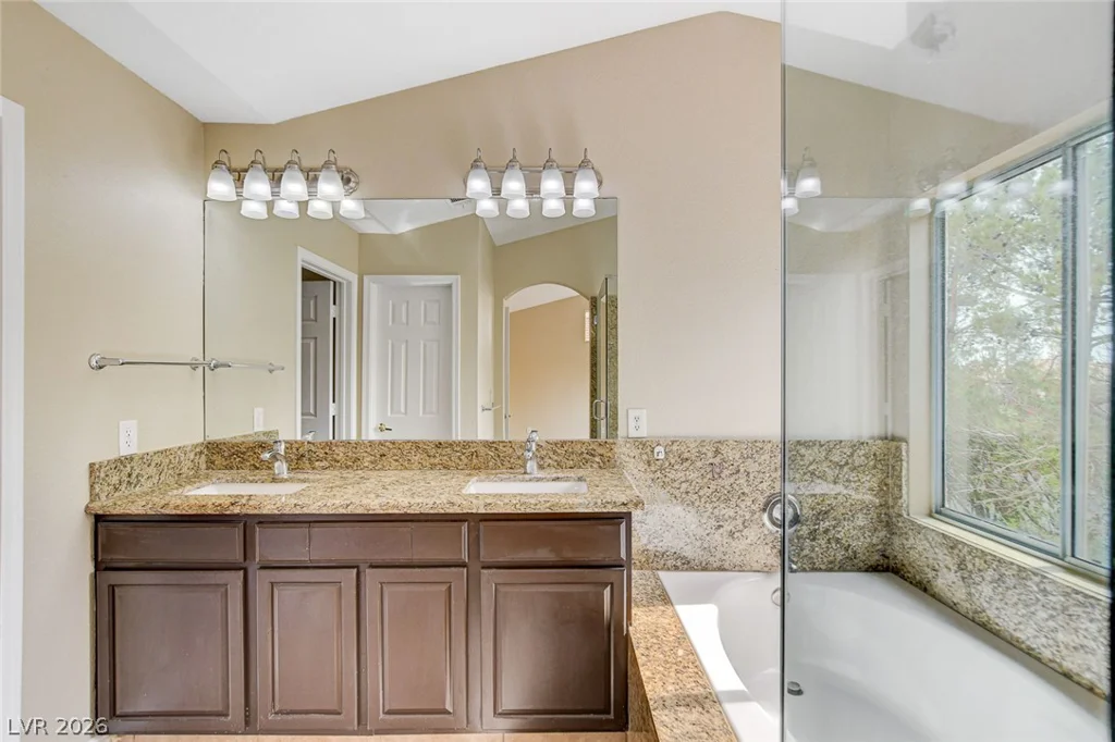 1612 Country Hollow, Las Vegas, NV 89117