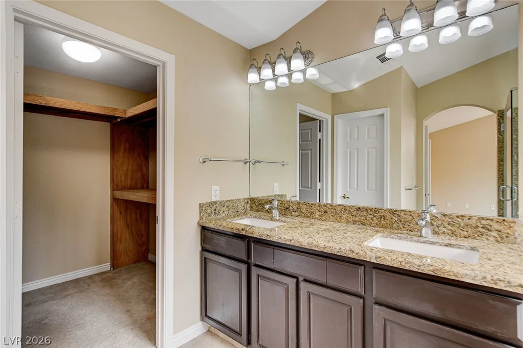 1612 Country Hollow, Las Vegas, NV 89117