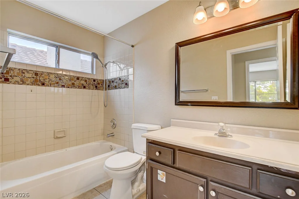 1612 Country Hollow, Las Vegas, NV 89117