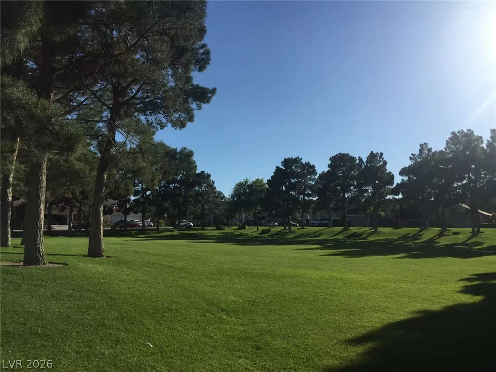 1612 Country Hollow, Las Vegas, NV 89117