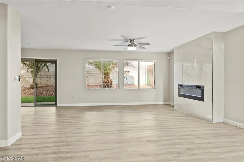 5567 Spruce Hill, Las Vegas, NV 89148
