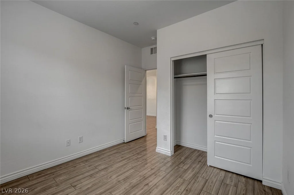 25 Barbara, Las Vegas, NV 89183