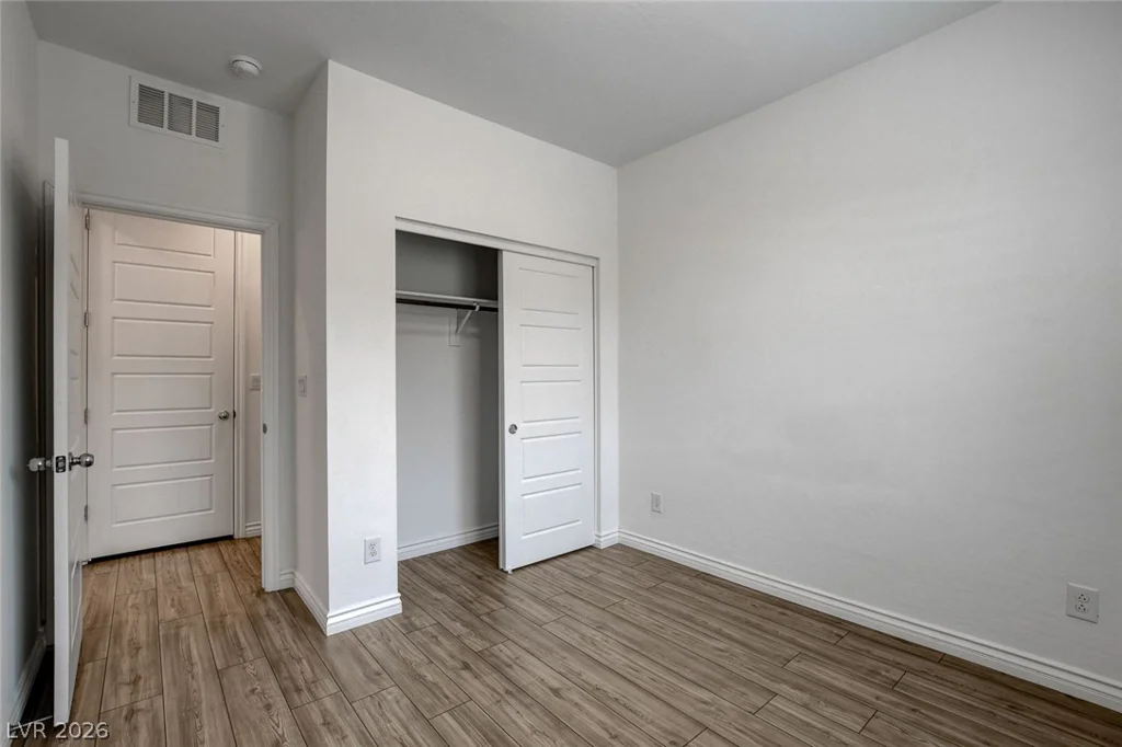 25 Barbara, Las Vegas, NV 89183
