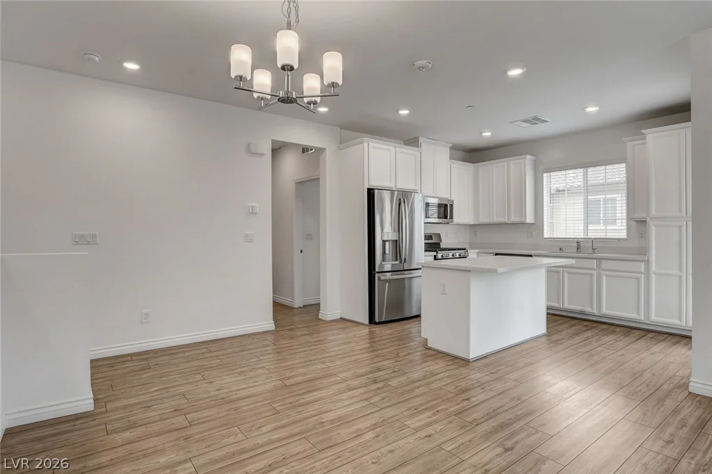 25 Barbara, Las Vegas, NV 89183