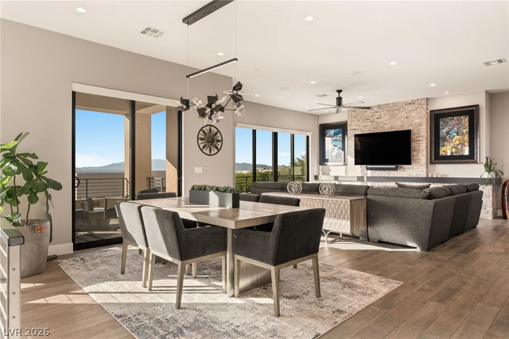 406 Tranquil Peak, Henderson, NV 89012