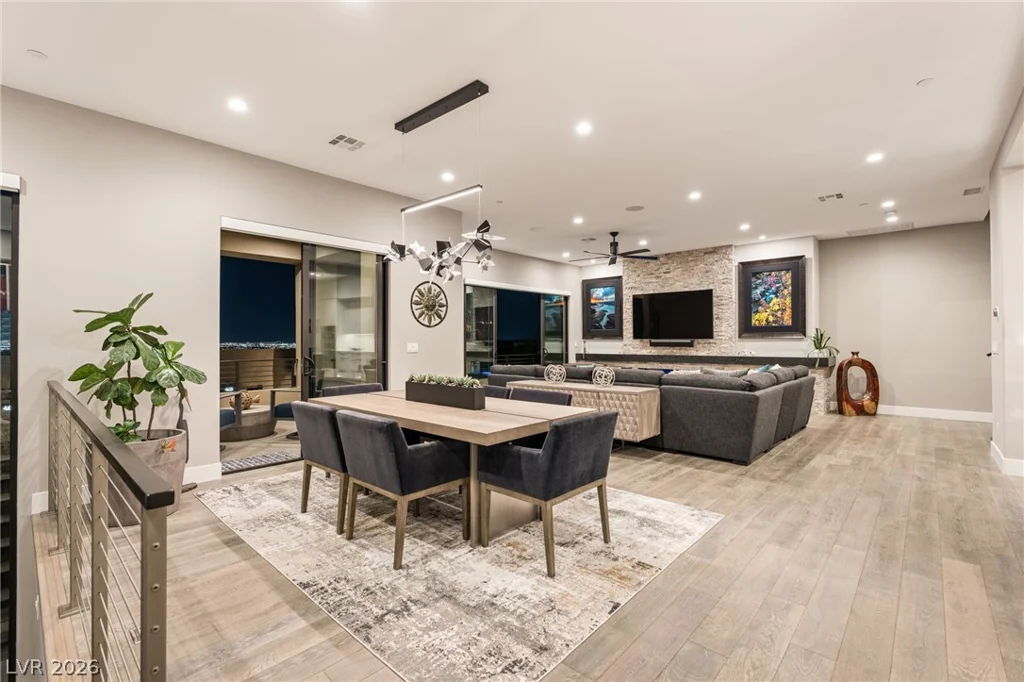 406 Tranquil Peak, Henderson, NV 89012