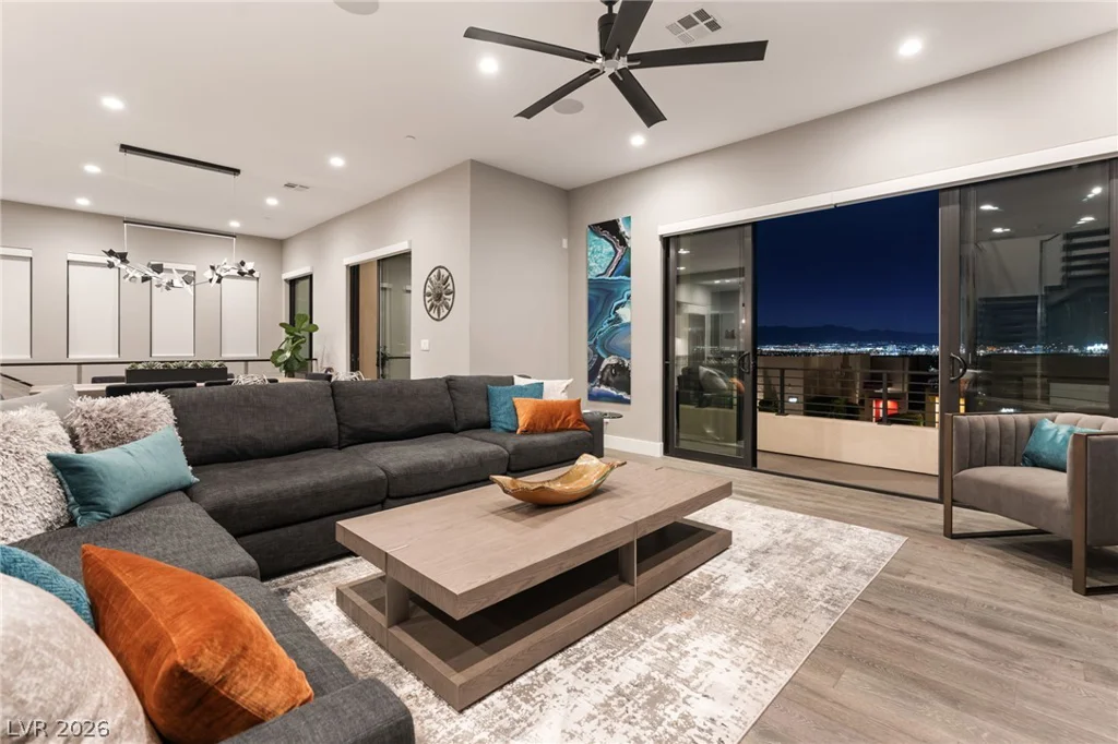 406 Tranquil Peak, Henderson, NV 89012