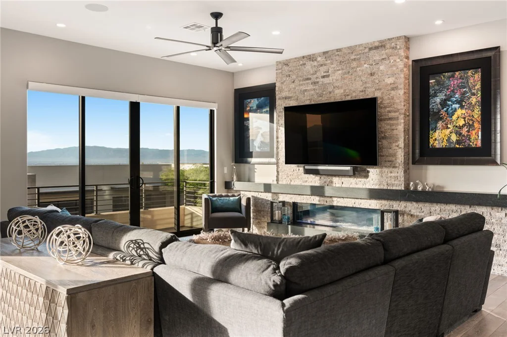 406 Tranquil Peak, Henderson, NV 89012