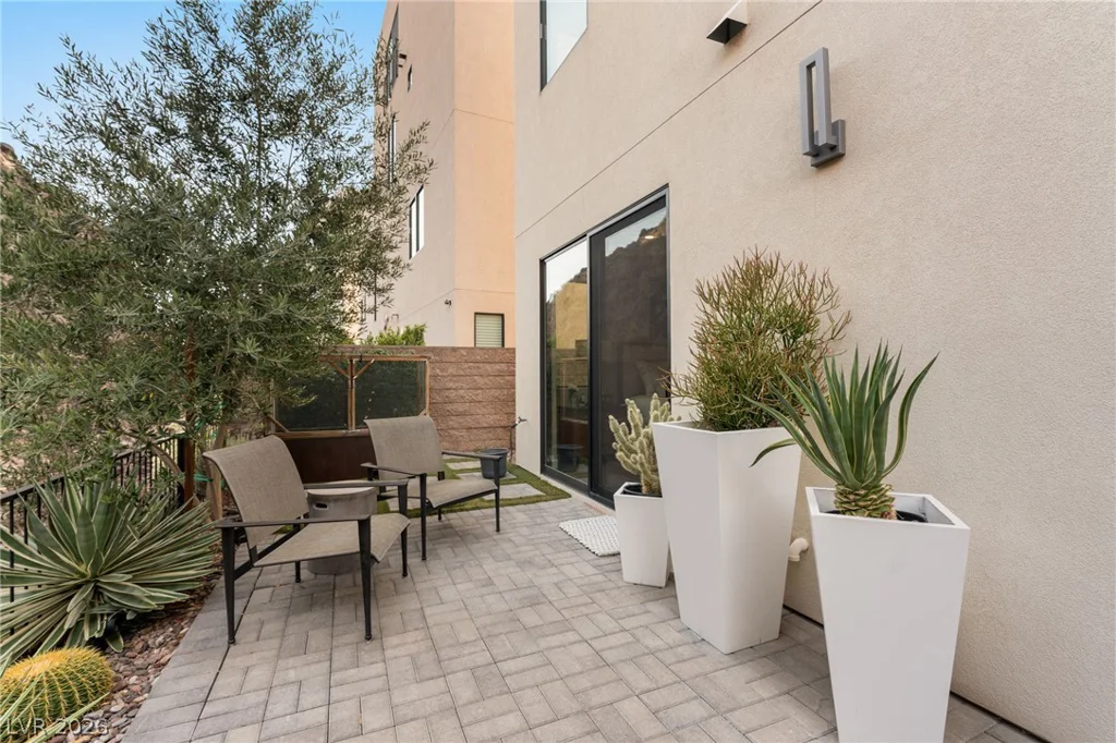 406 Tranquil Peak, Henderson, NV 89012