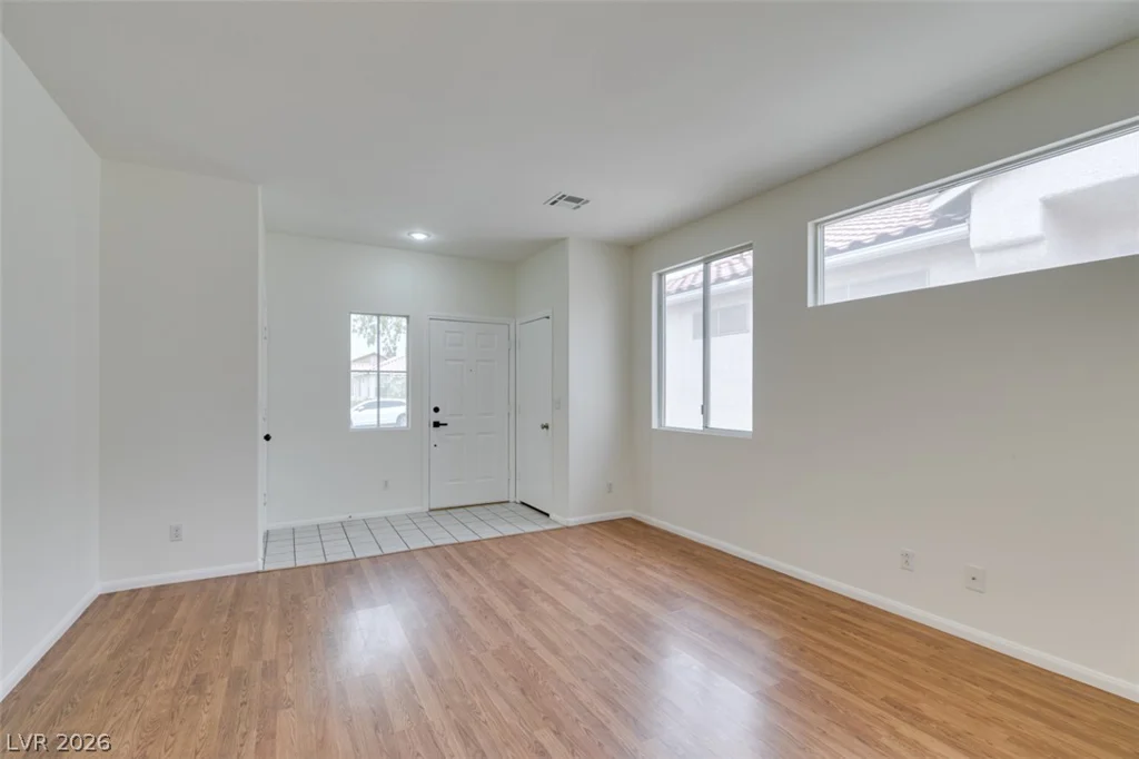 9912 Oriole Crest, Las Vegas, NV 89117