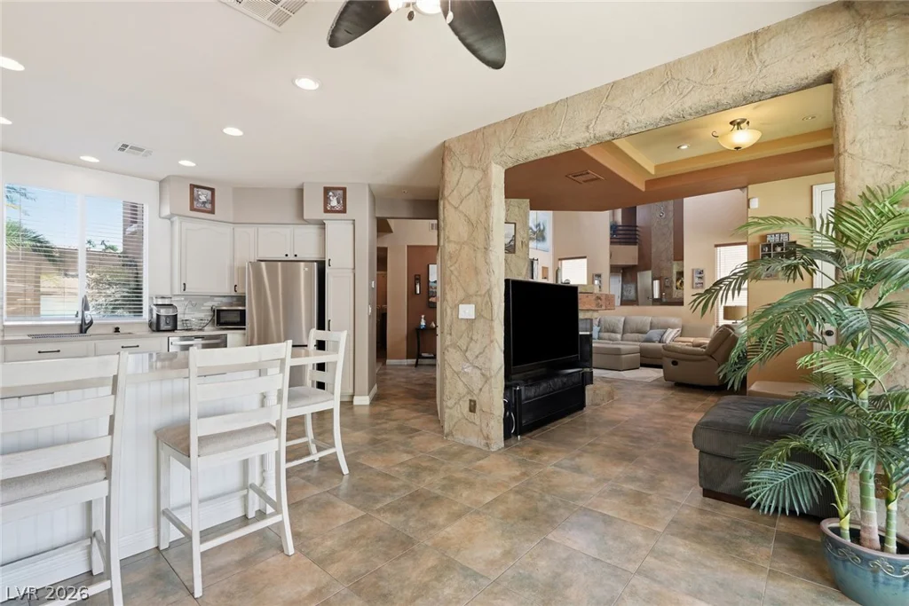 1701 Estrella, Las Vegas, NV 89117