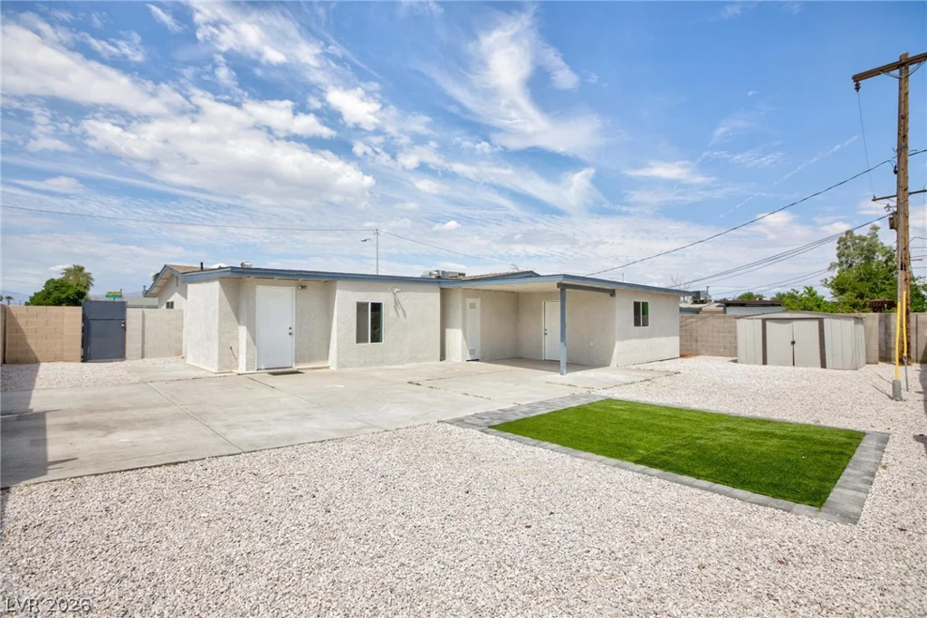 6121 Sonoma, Las Vegas, NV 89107