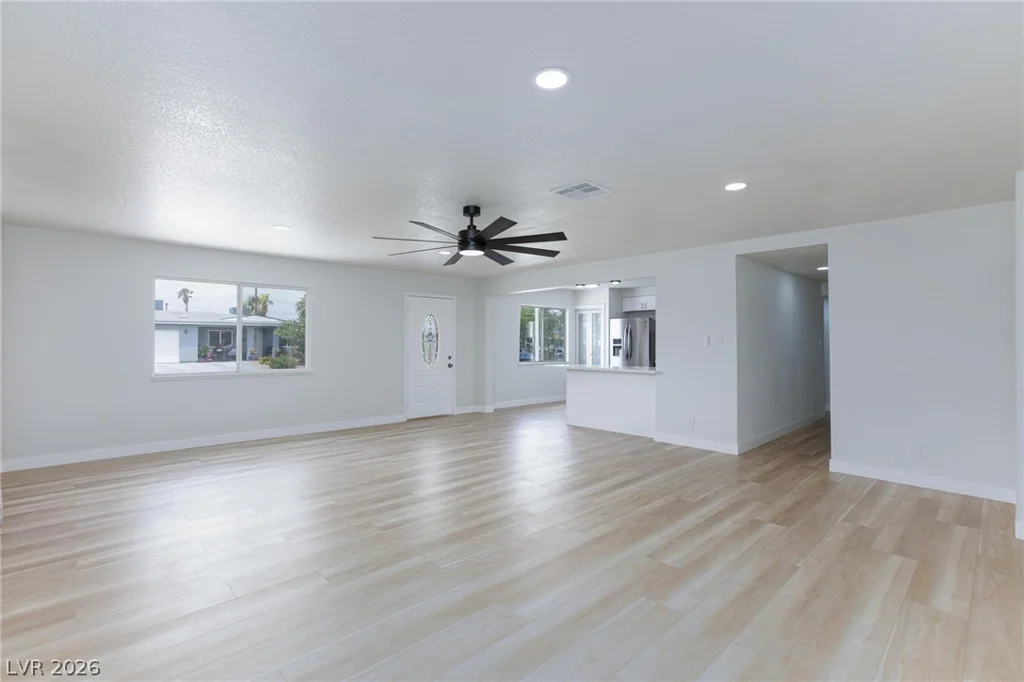 6121 Sonoma, Las Vegas, NV 89107