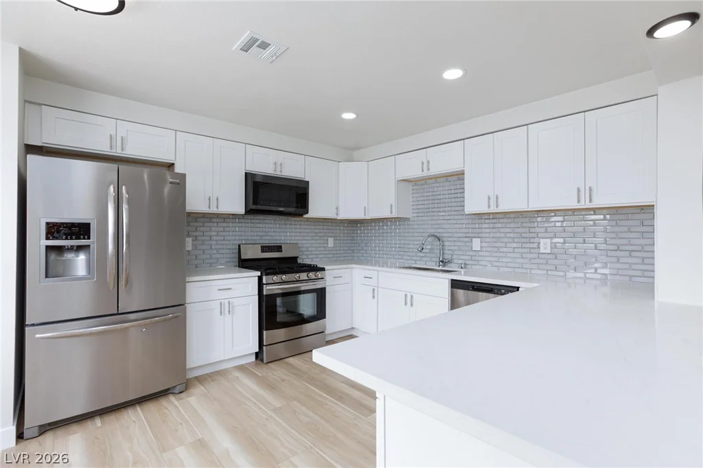 6121 Sonoma, Las Vegas, NV 89107
