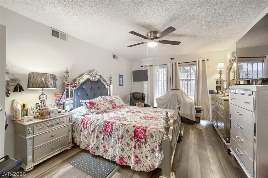 3956 Green Leaf, Las Vegas, NV 89120