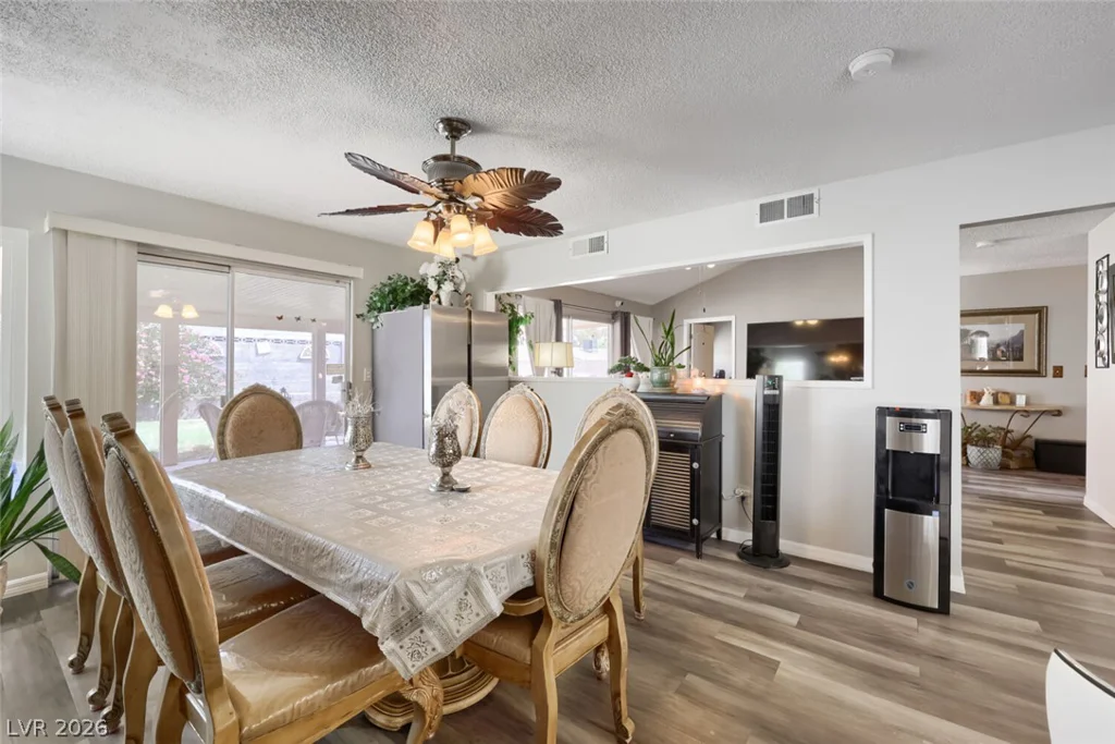 3956 Green Leaf, Las Vegas, NV 89120